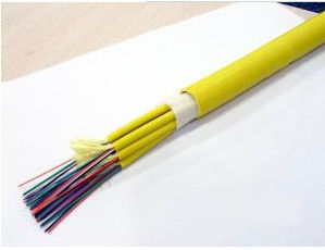 Προστατευμένο FRP καλώδιο πτώσης καλωδίων FTTH οπτικών ινών εύκολο να χρονοτριβήσει το καλώδιο inddor